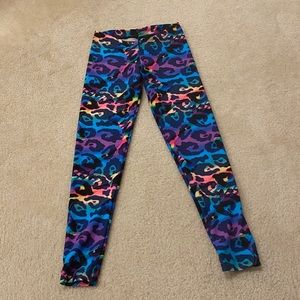 Elizabeth Rogiani Alicia Marie collection 7/8 length colored low waist leggings